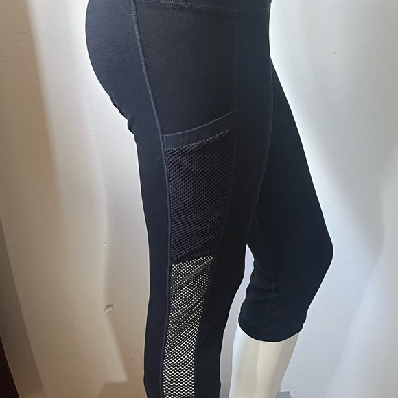 Fabletics Black Capris - Picture 7 of 8